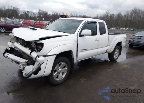 2011 Toyota Tacoma Base V6 z USA, uszkodzony, nr VIN 5TFUU4EN4BX002880